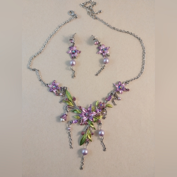 Jewelry - Floral Silver and Purple Jewelry Set